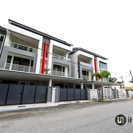 Cozycrest & Spacious 4Br Landed House @Kotasyahbandar I Housing Malacca Exterior photo