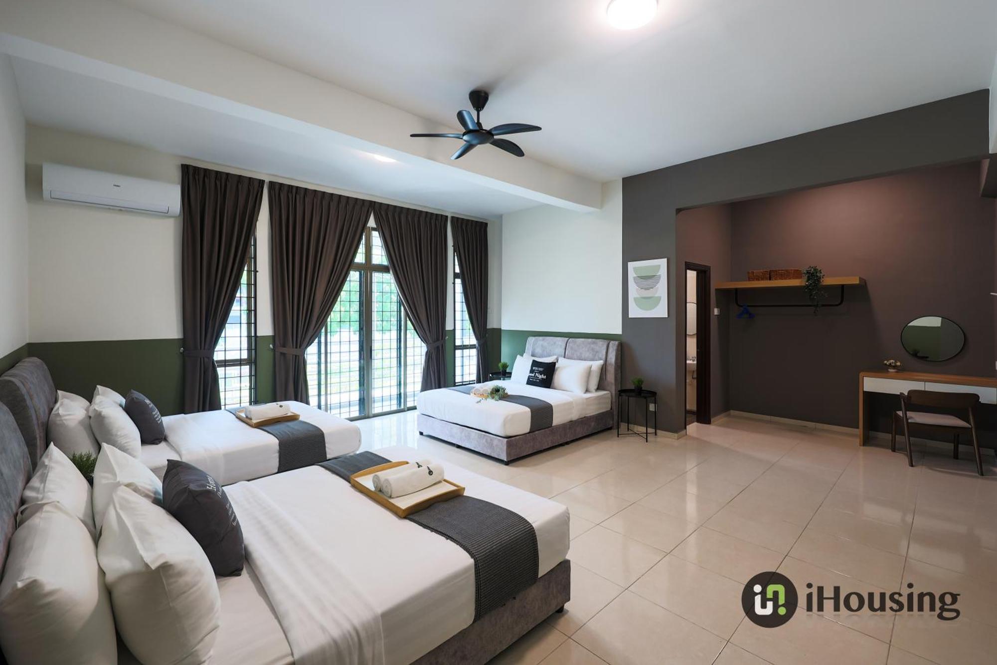 Cozycrest & Spacious 4br Landed House @kotasyahbandar I Housing