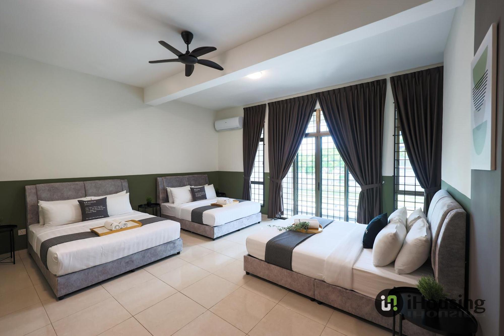 Cozycrest & Spacious 4br Landed House @kotasyahbandar I Housing
