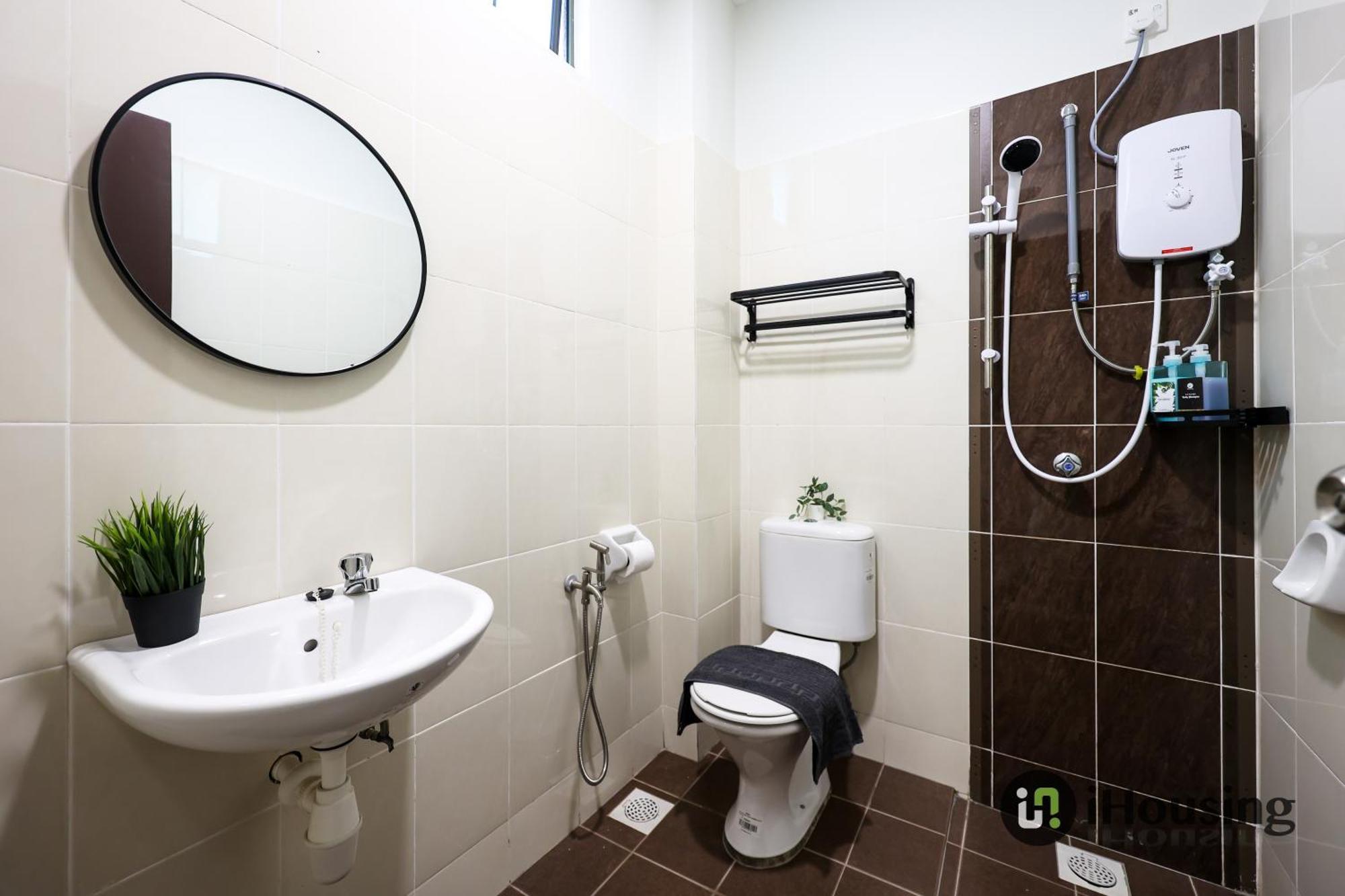 Cozycrest & Spacious 4br Landed House @kotasyahbandar I Housing Malacca