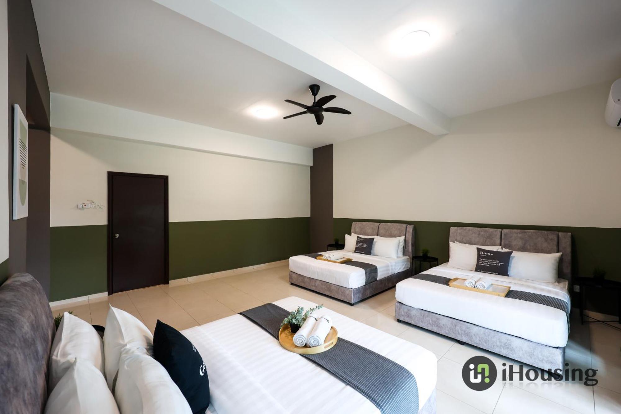 Cozycrest & Spacious 4br Landed House @kotasyahbandar I Housing Holiday home
