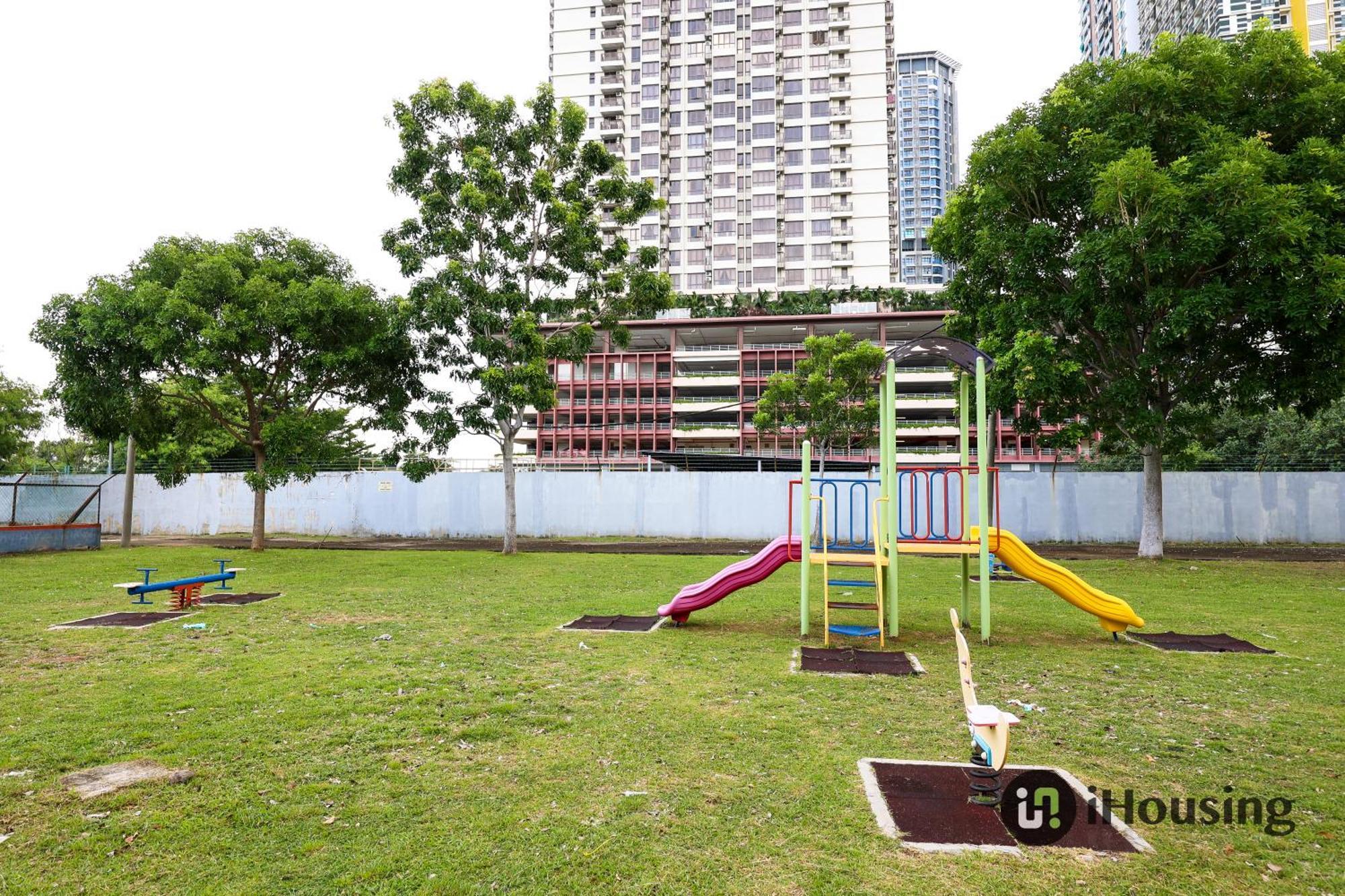 Cozycrest & Spacious 4br Landed House @kotasyahbandar I Housing Holiday home *